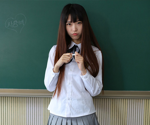 <b>成都校服厂衬衫校服大学校服09</b>